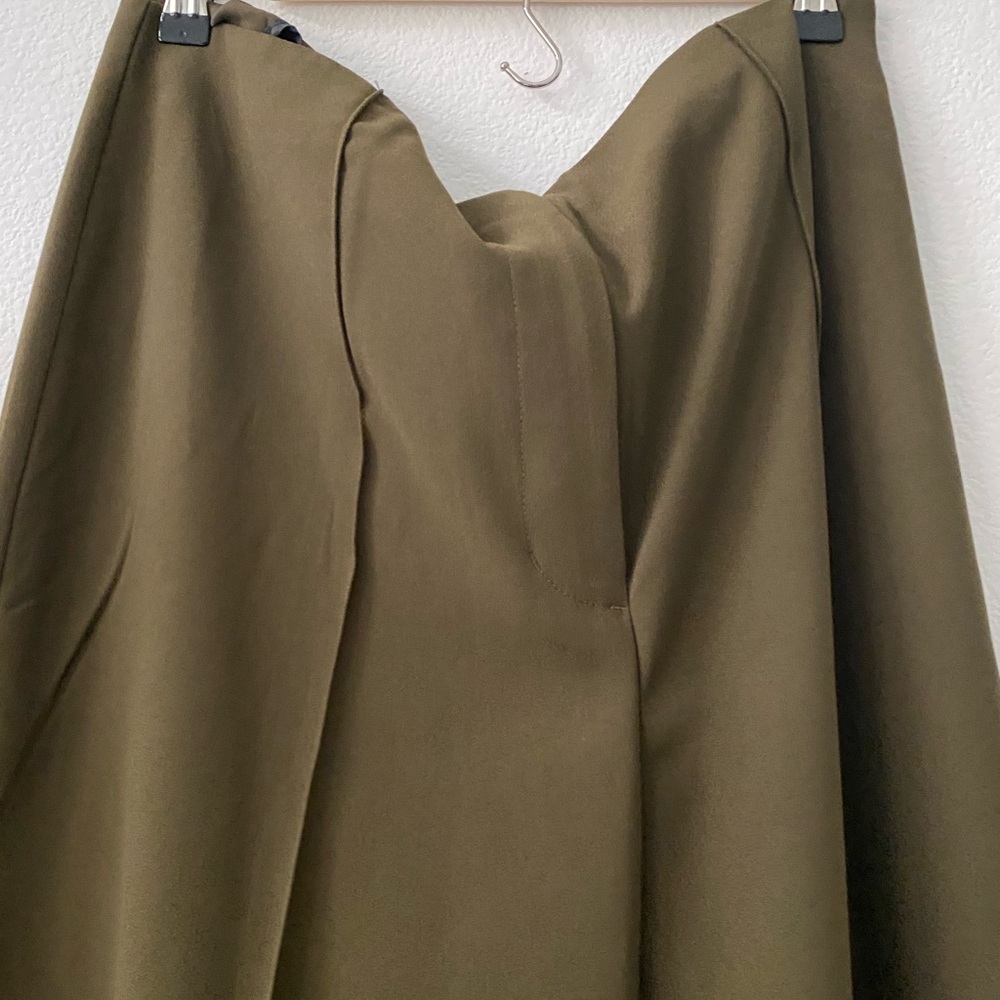 Express Olive Green Cropped Pants - Picture 4 of 5